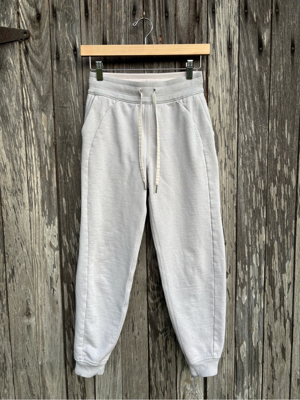 Lululemon Scuba High-Rise Jogger Sparkle opal white size 2